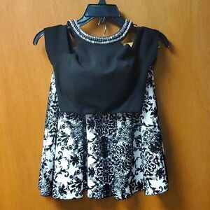Xtra Ordinary Beautiful Skirt & Embelleshed Top set, size 3